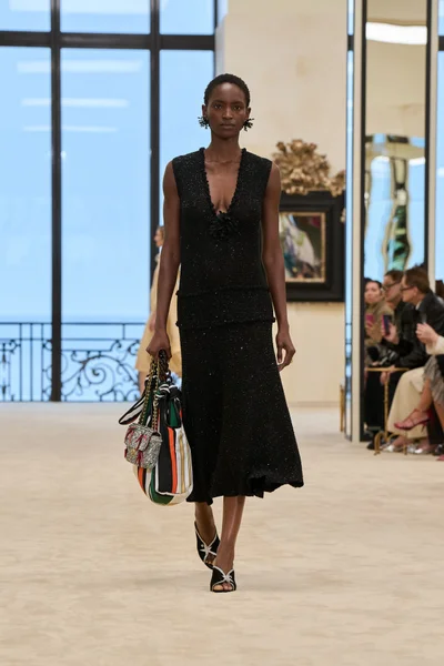 Look 44